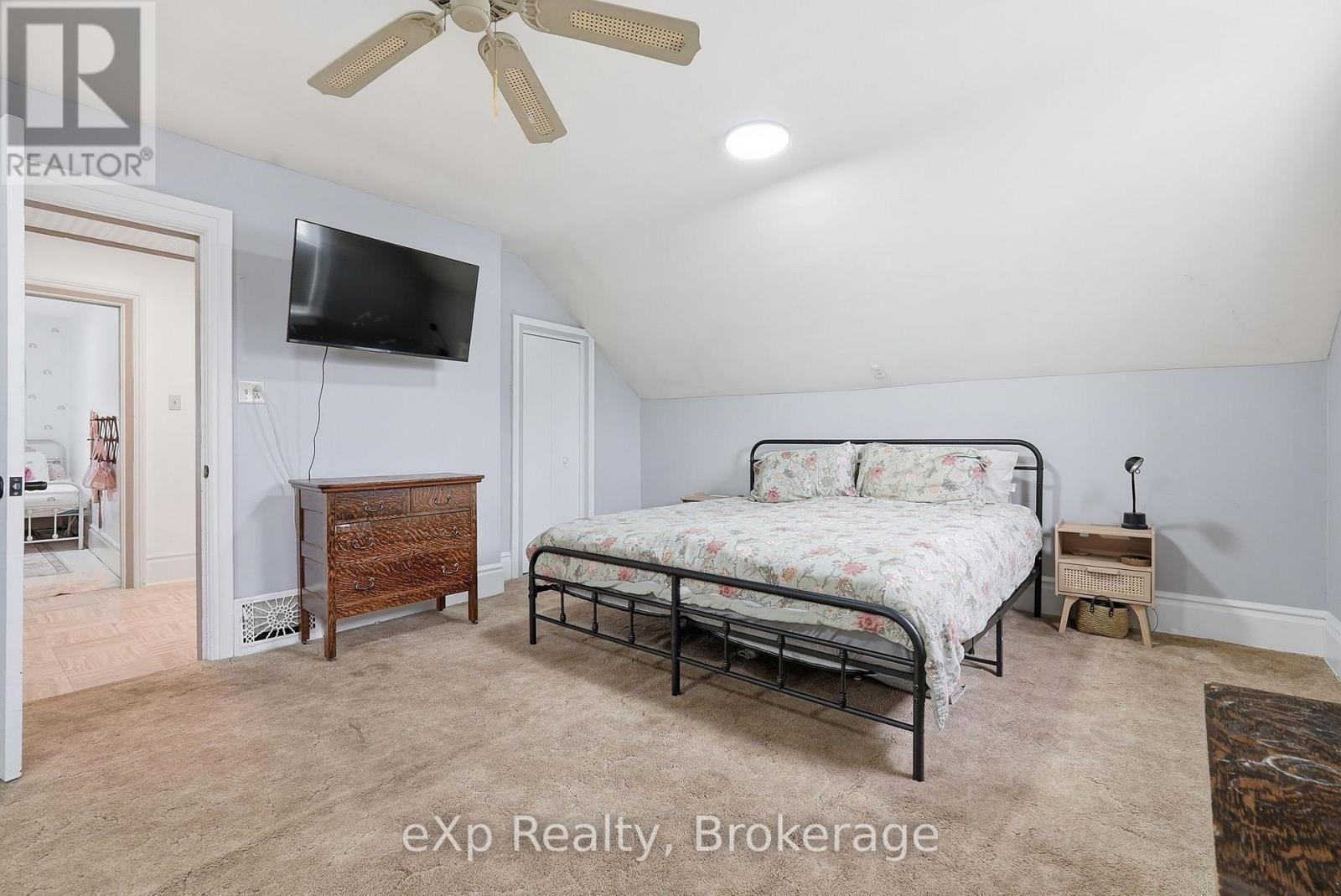 415 GIBSON STREET Image 28