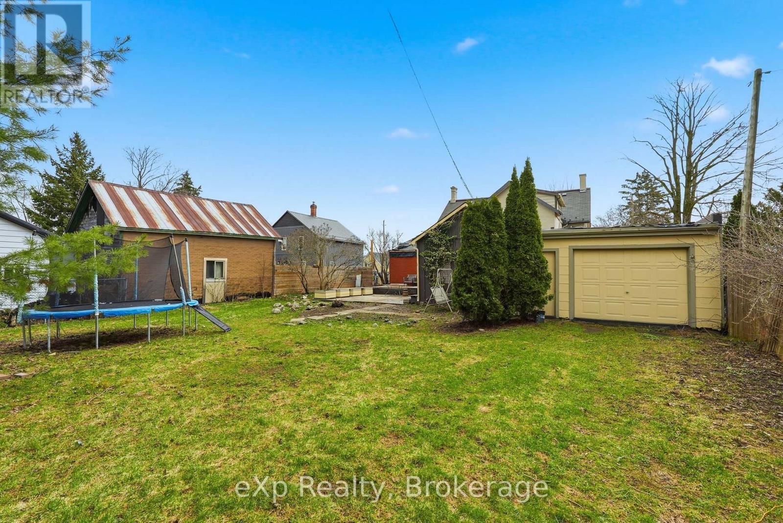 415 GIBSON STREET Image 40