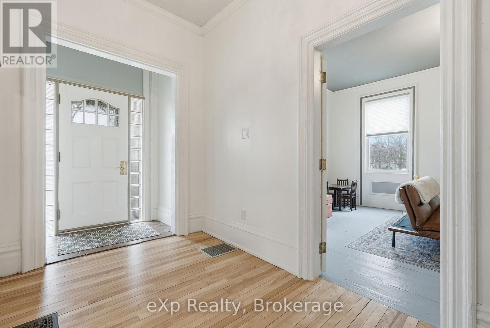 415 GIBSON STREET Image 6