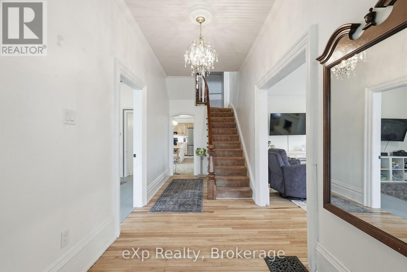 415 GIBSON STREET Image 8