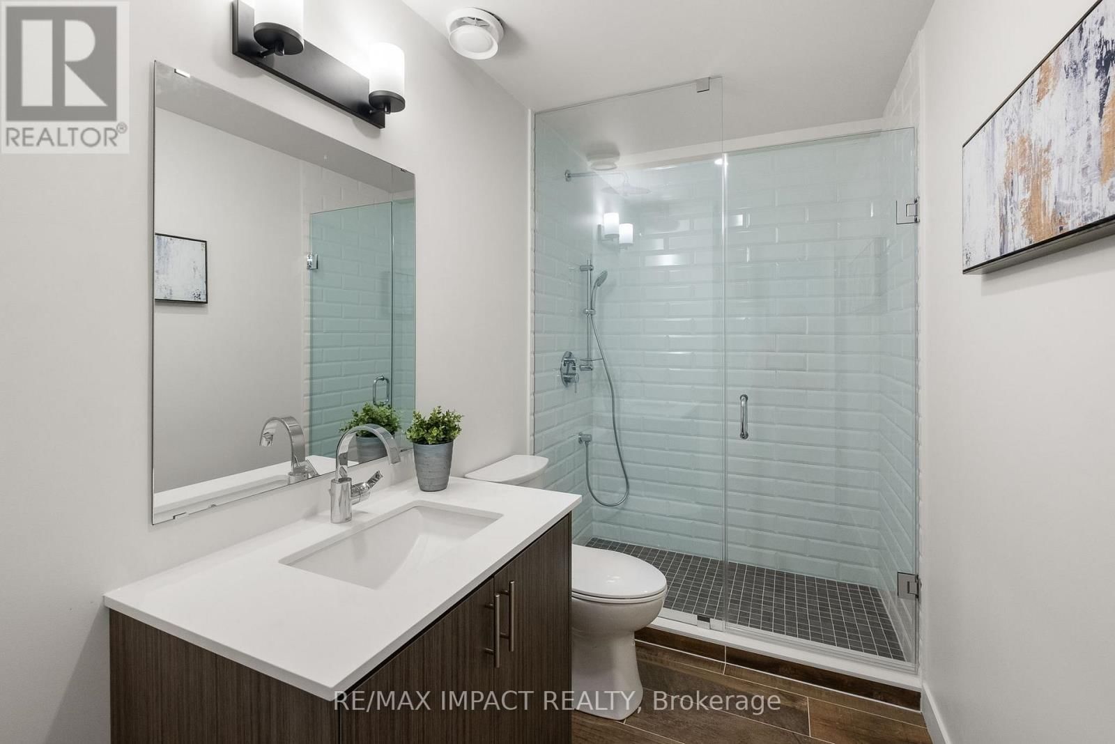 185 DIVISION STREET Image 24