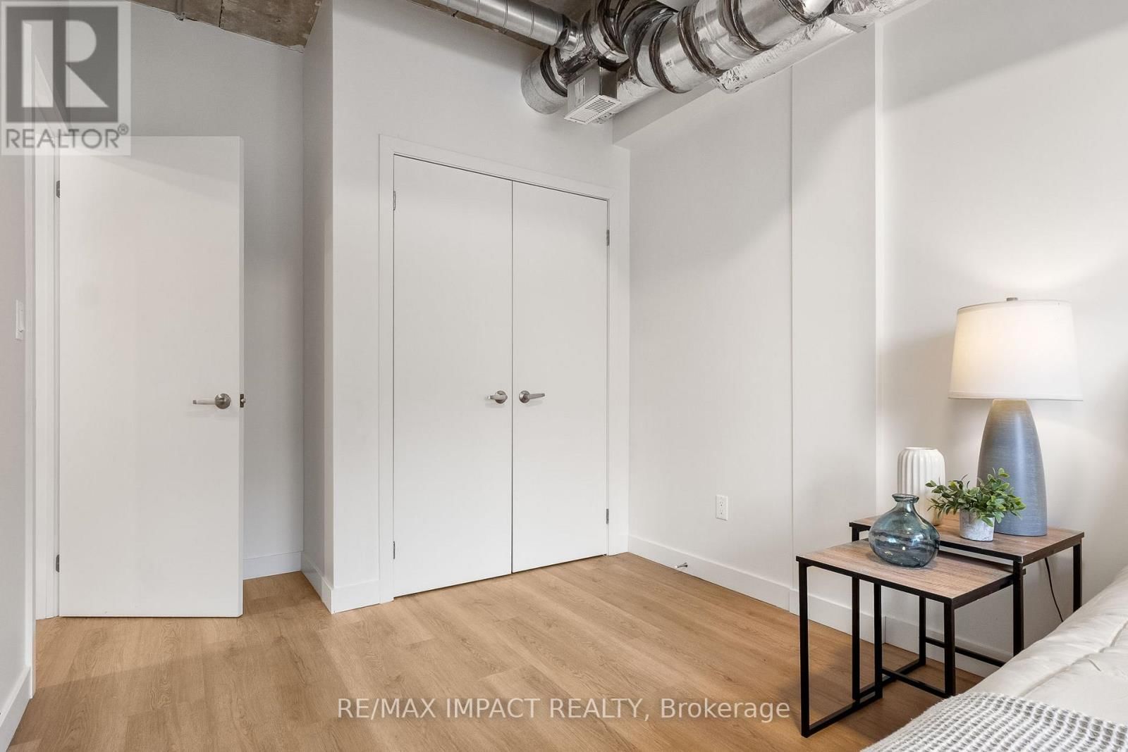 185 DIVISION STREET Image 29