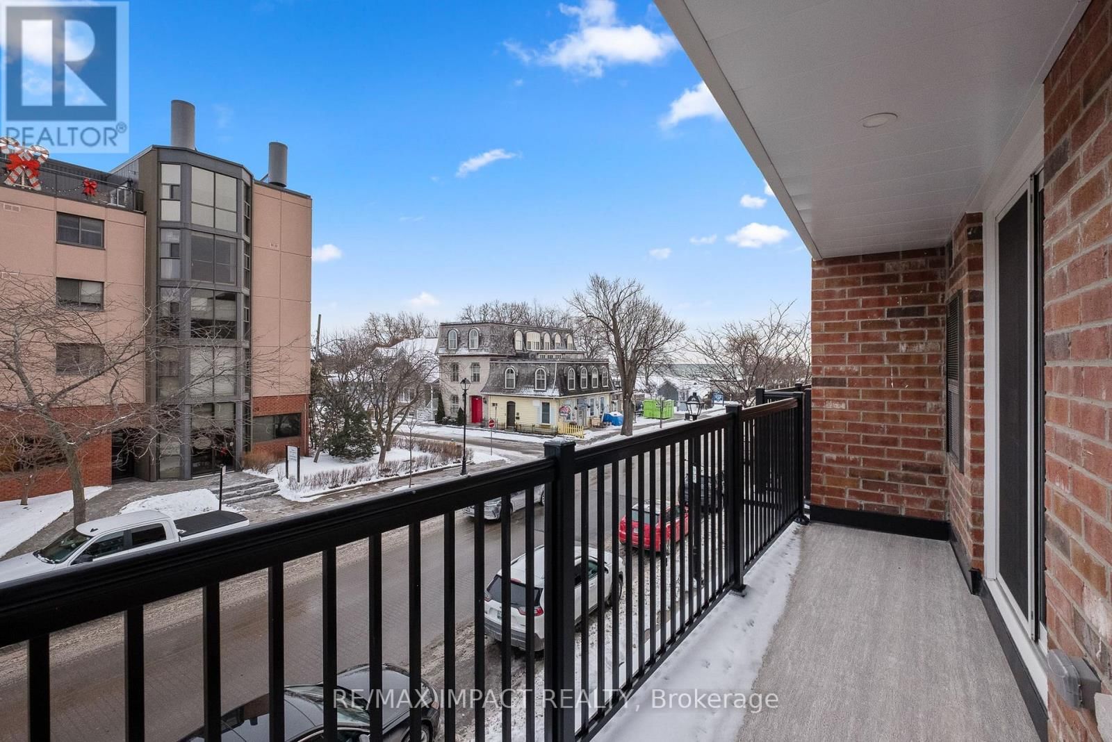 185 DIVISION STREET Image 31