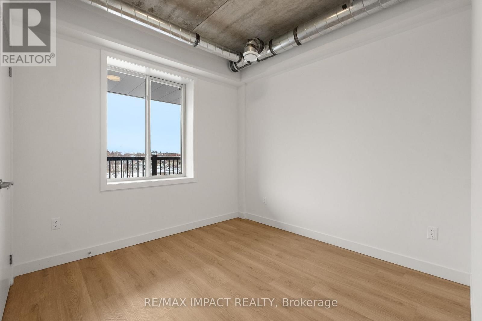 185 DIVISION STREET Image 41