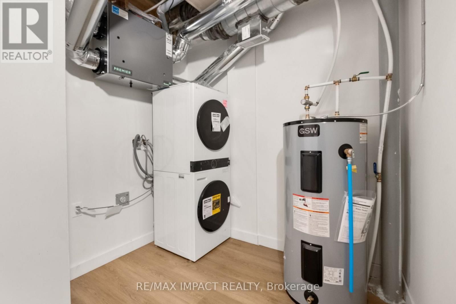 185 DIVISION STREET Image 43