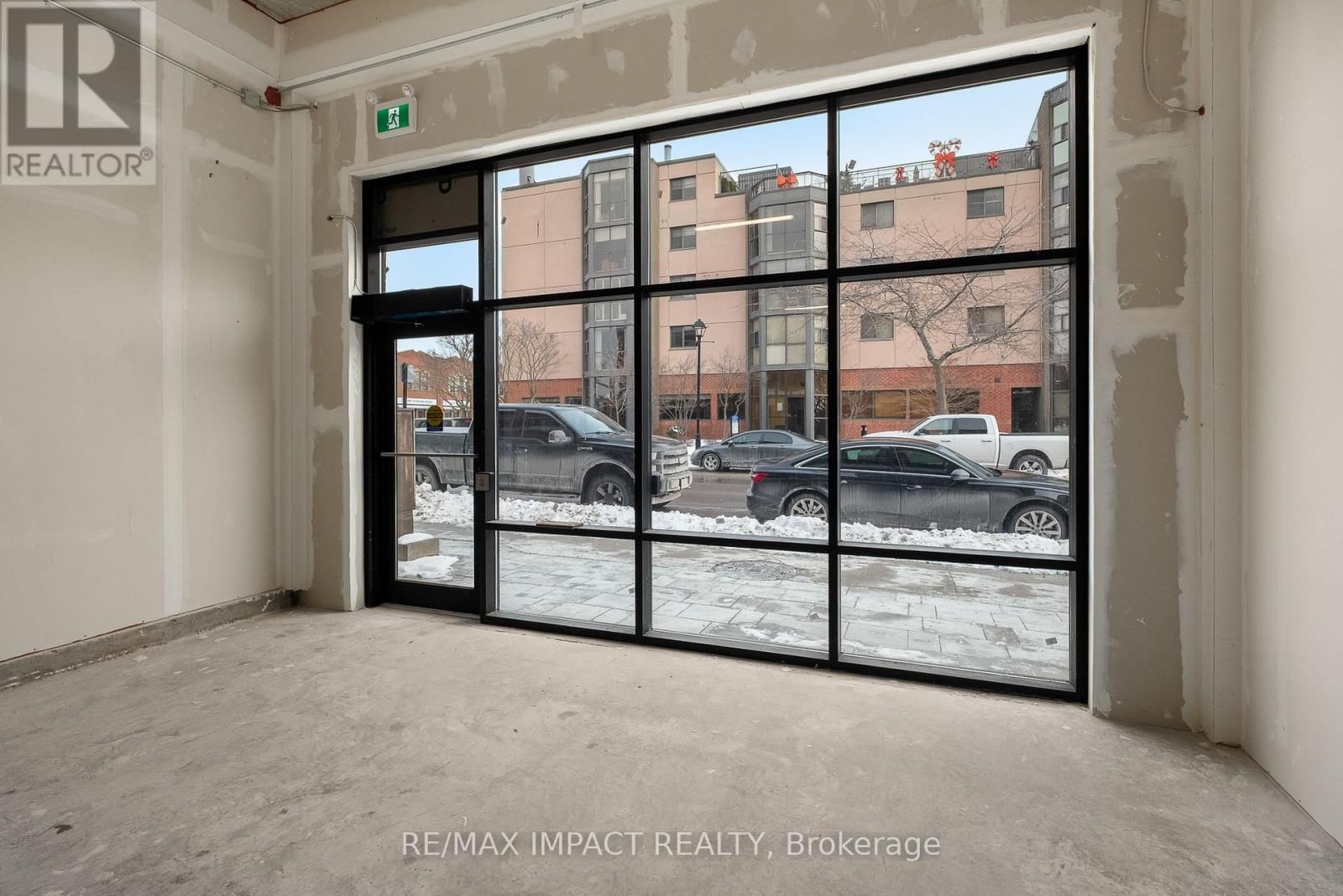 185 DIVISION STREET Image 9