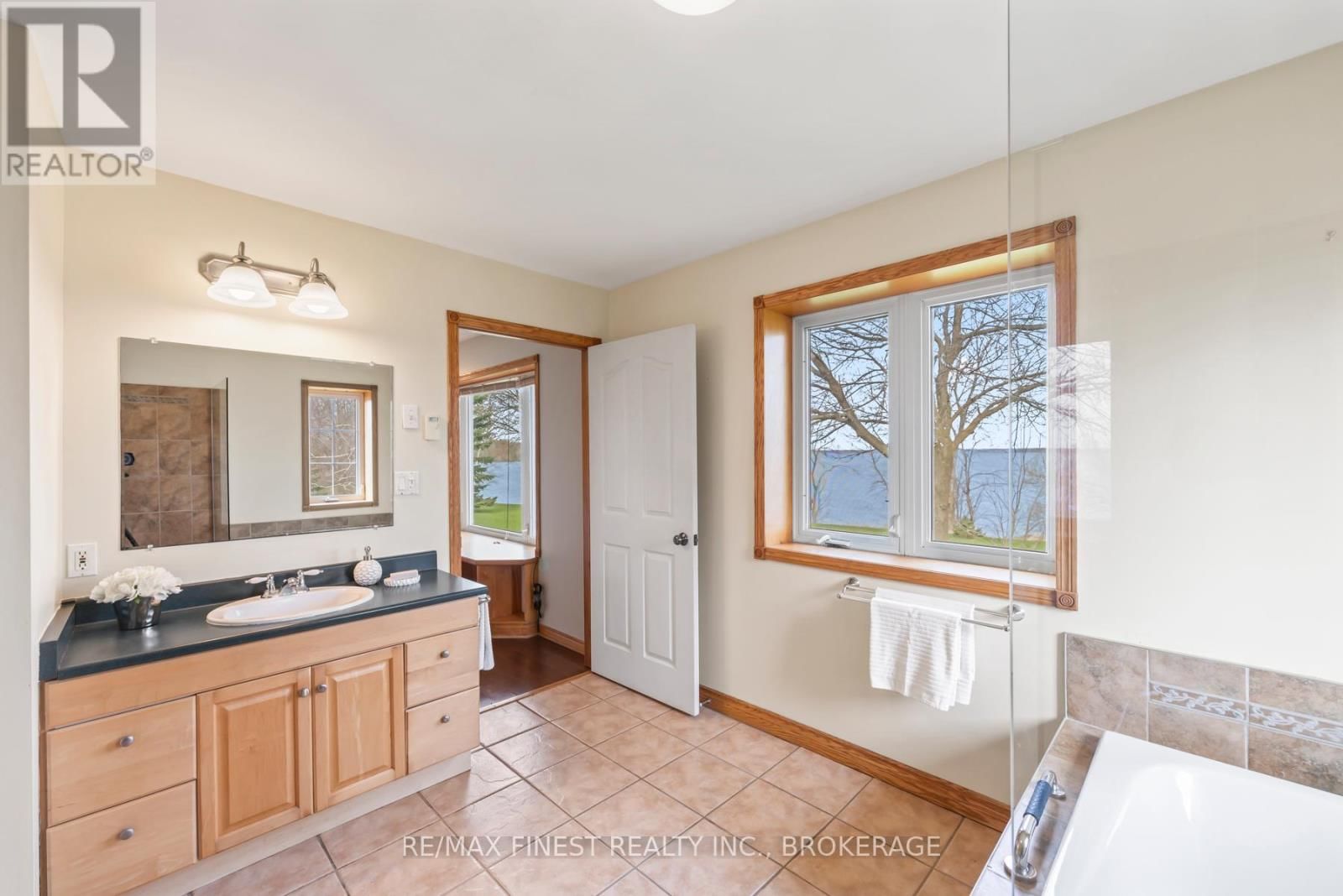 2800 FRONT ROAD Image 24