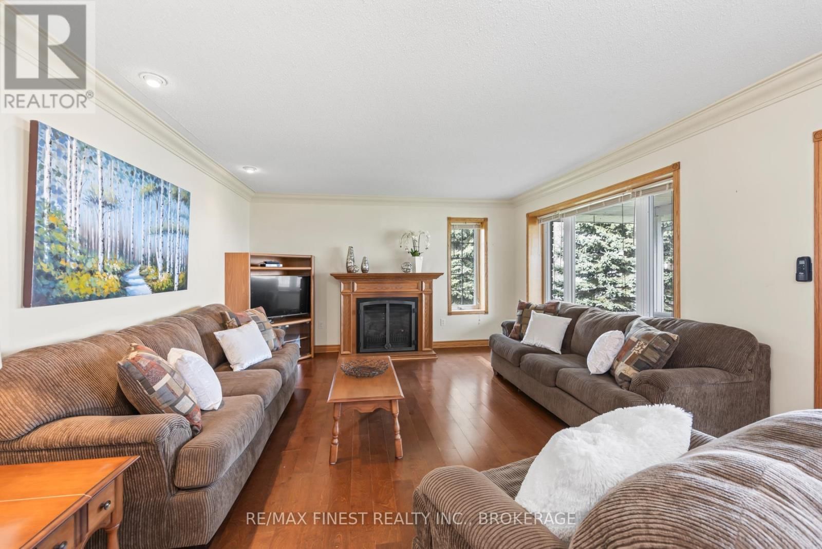 2800 FRONT ROAD Image 27