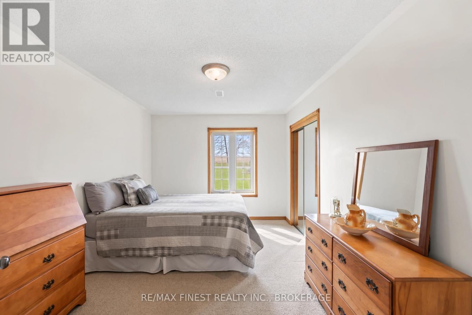 2800 FRONT ROAD Image 30