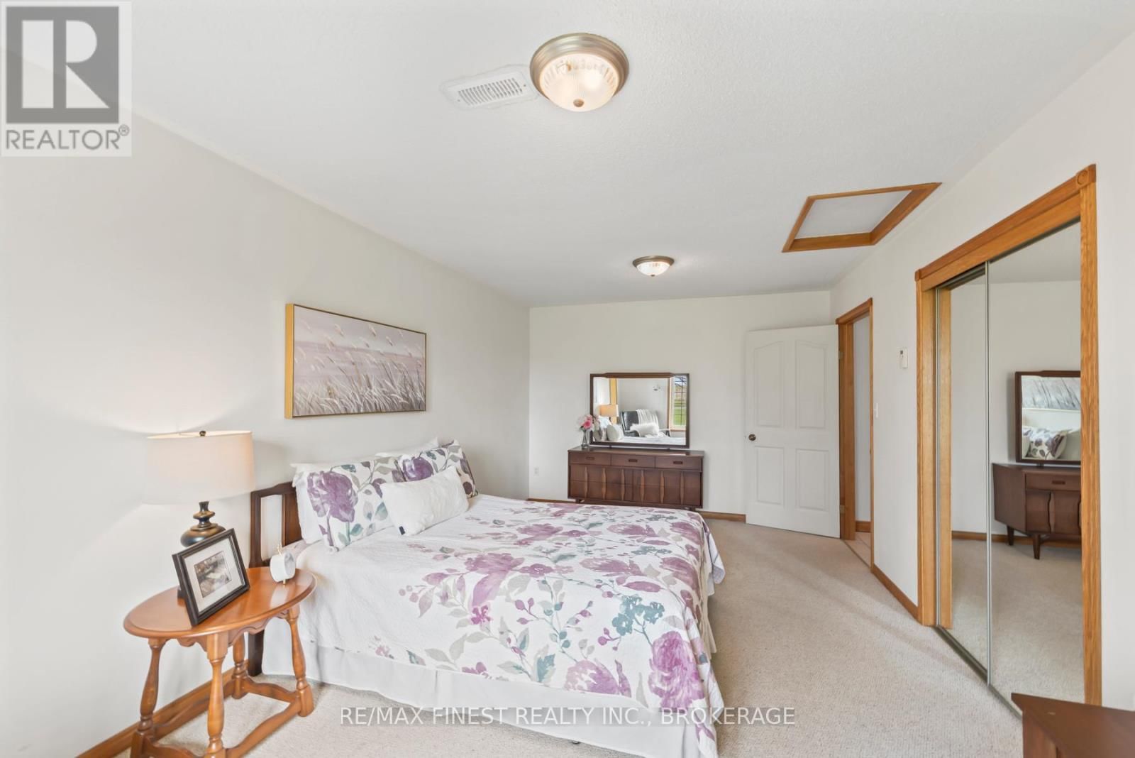 2800 FRONT ROAD Image 32