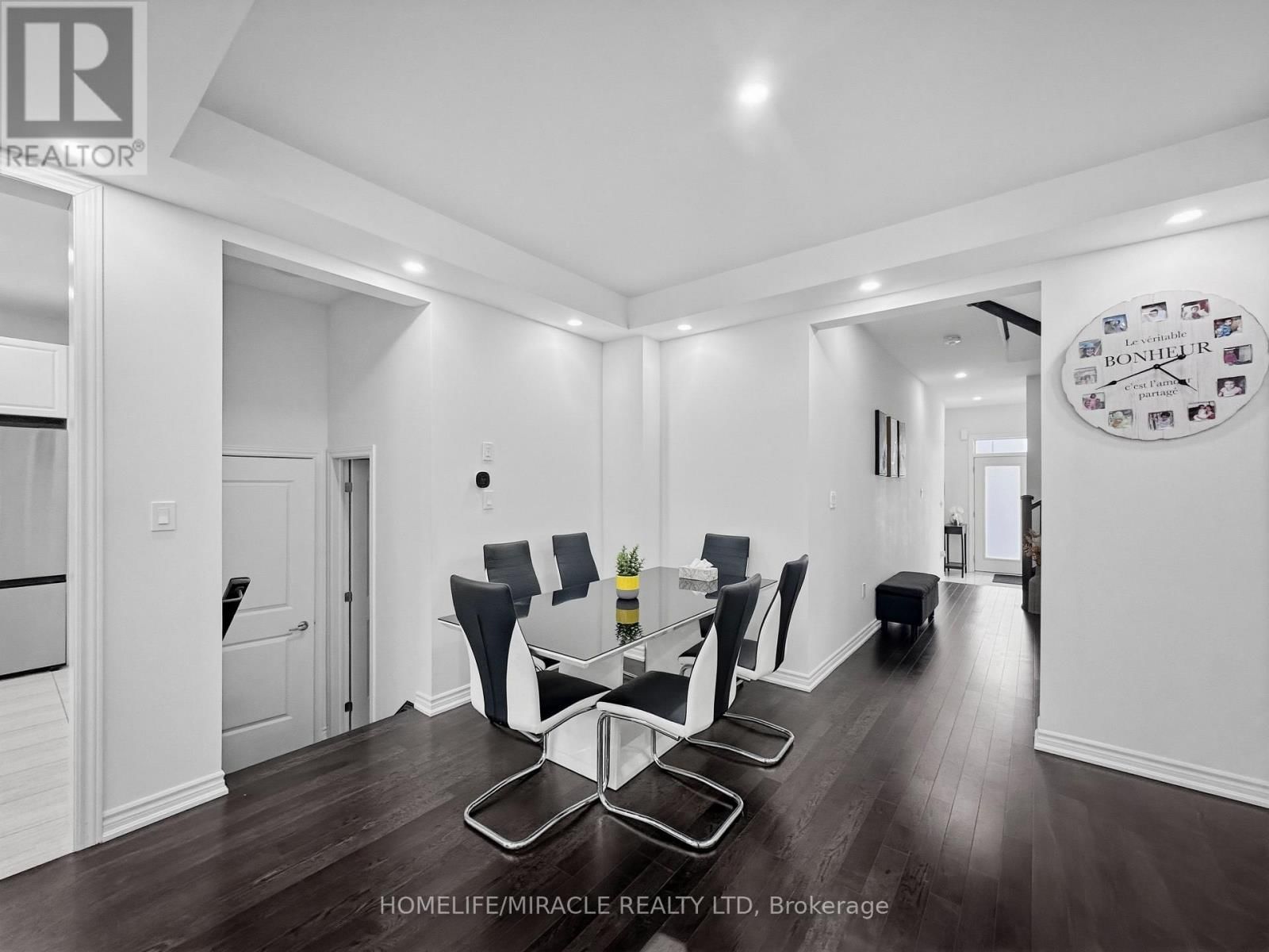 12 ORR AVENUE Image 13