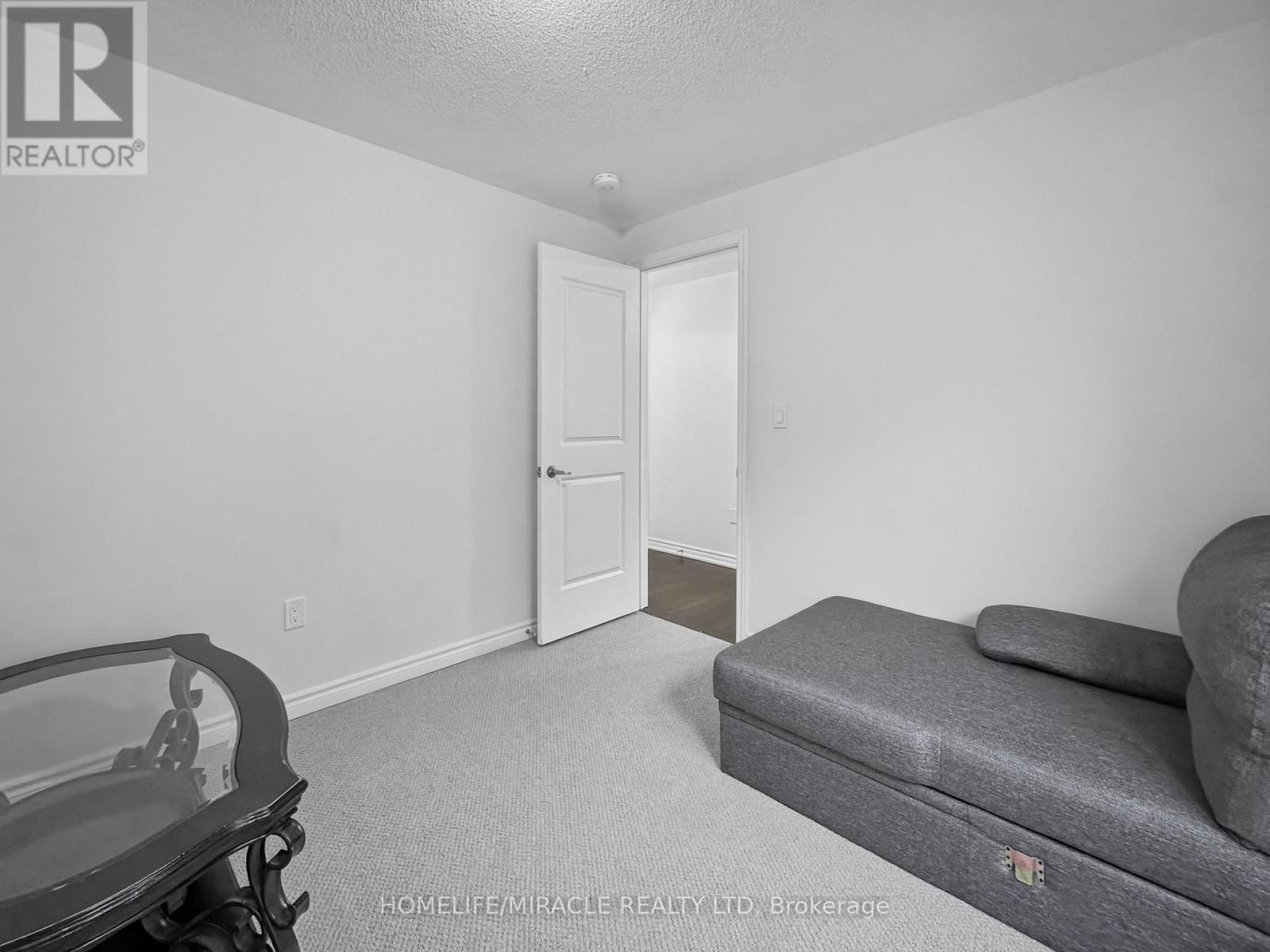 12 ORR AVENUE Image 20