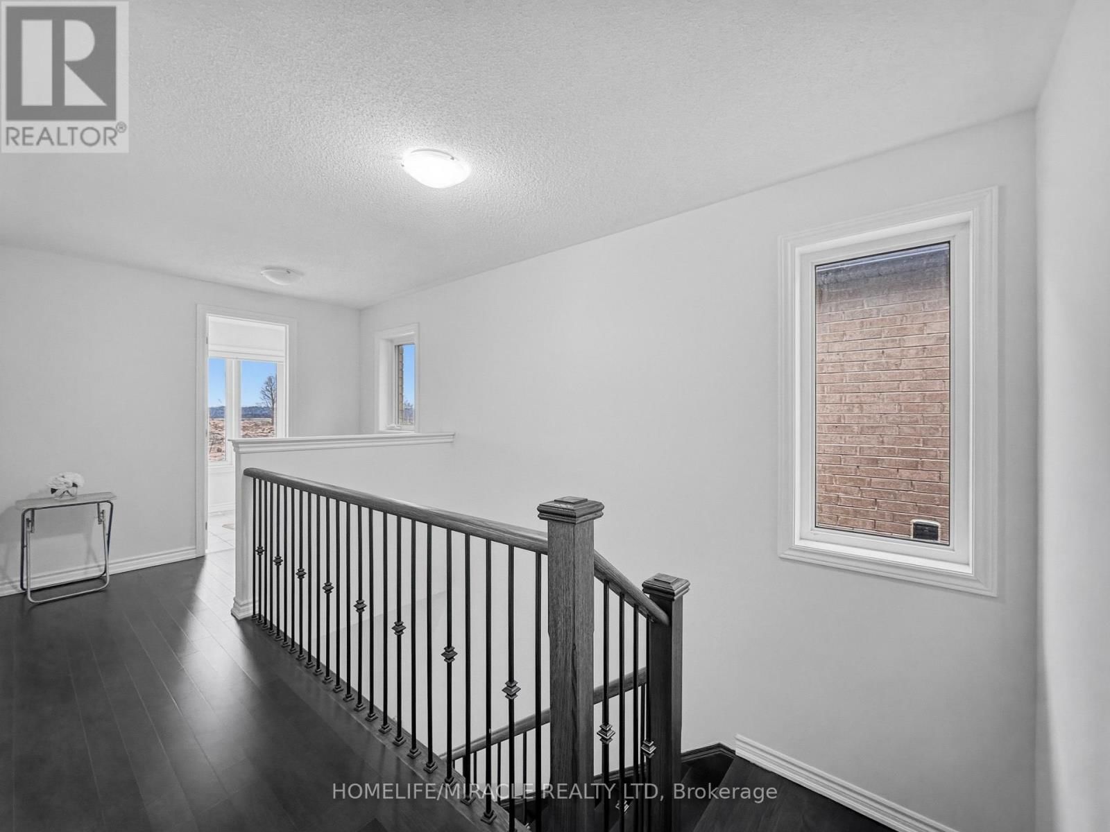 12 ORR AVENUE Image 24