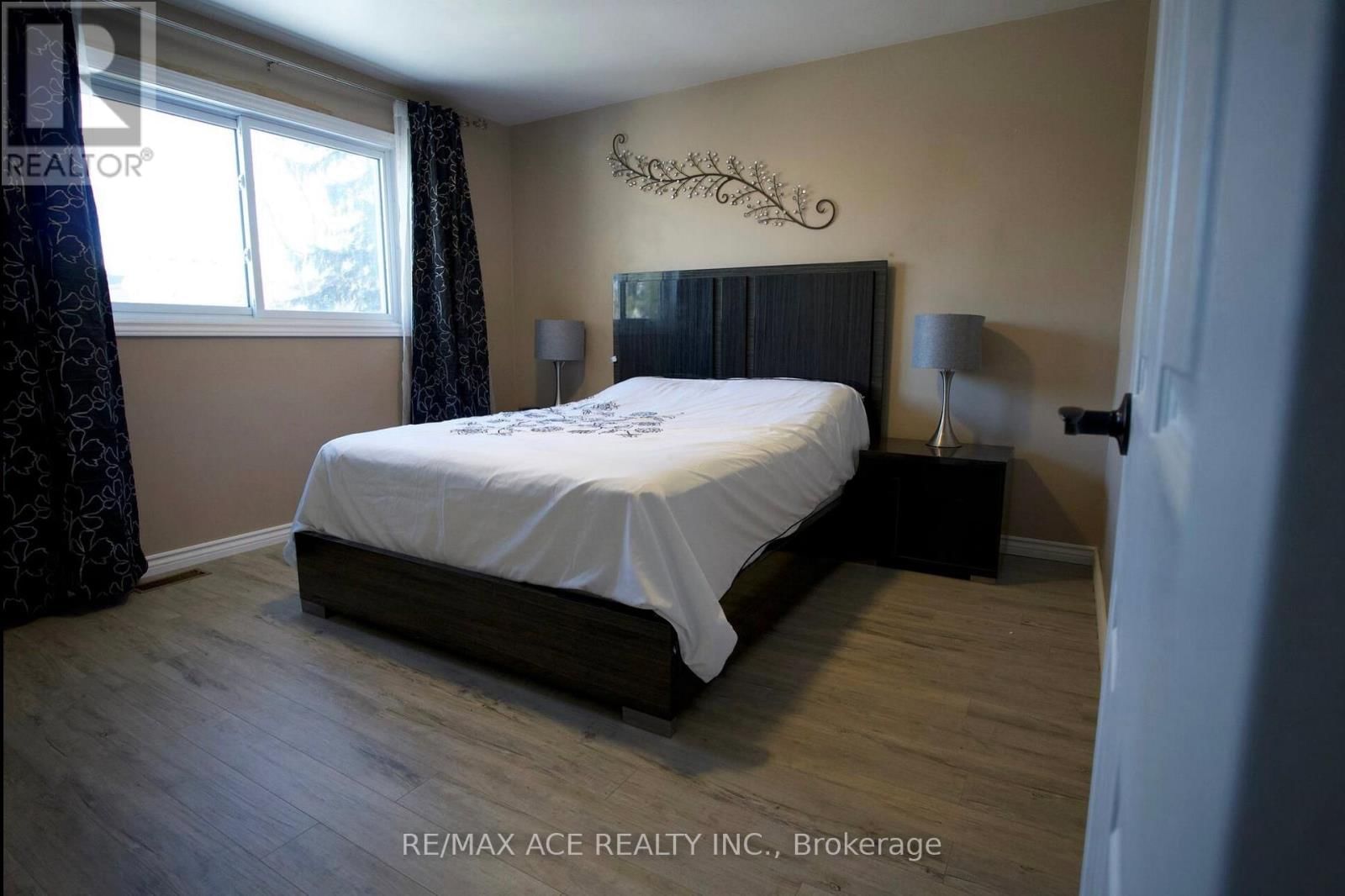 768 SOUTH PELHAM ROAD Image 12