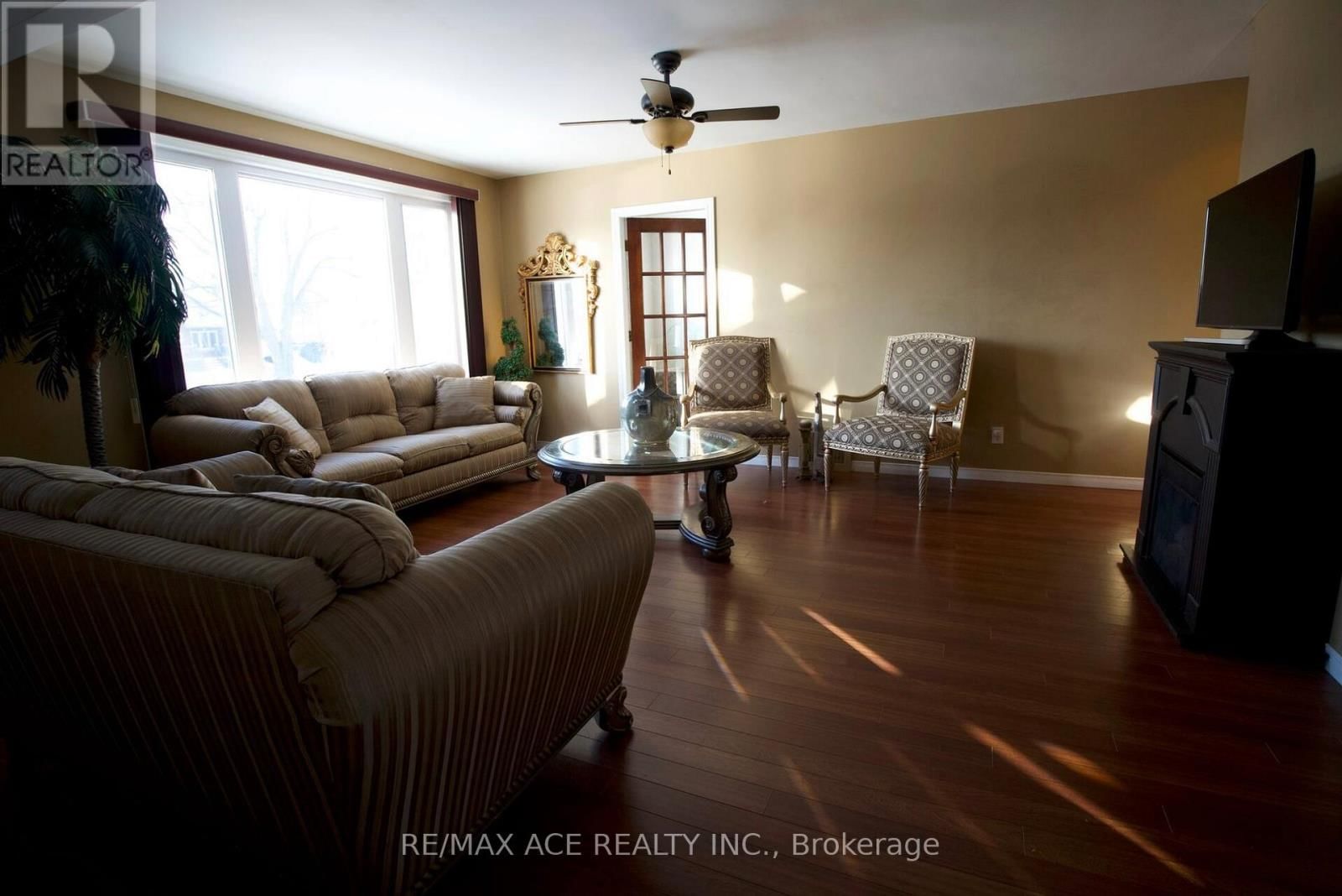 768 SOUTH PELHAM ROAD Image 8