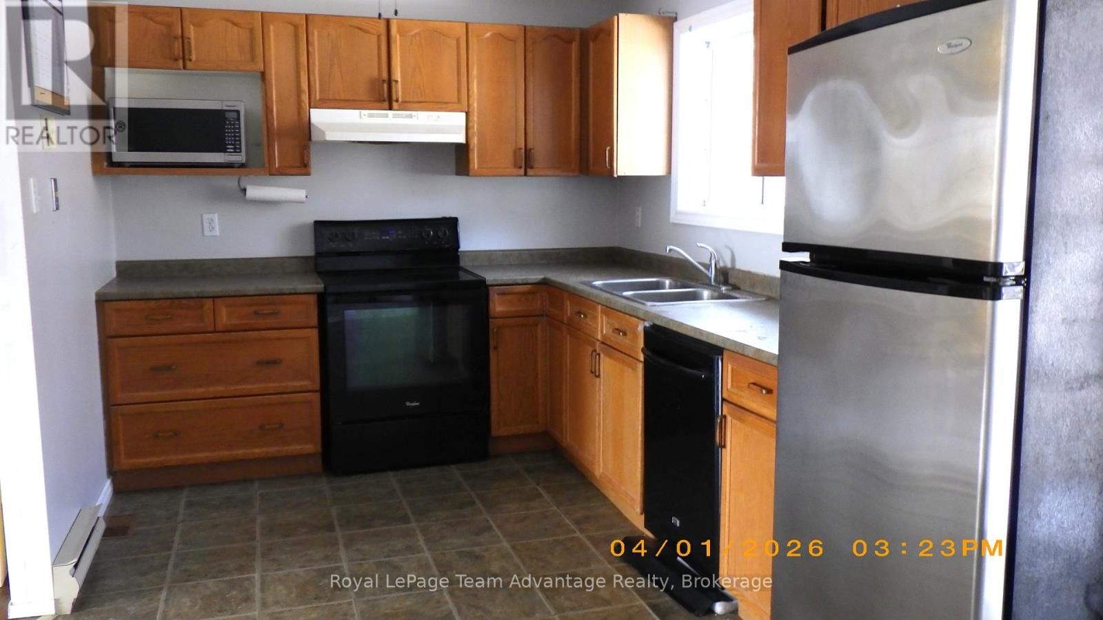 5 LOGANS LANE Image 10