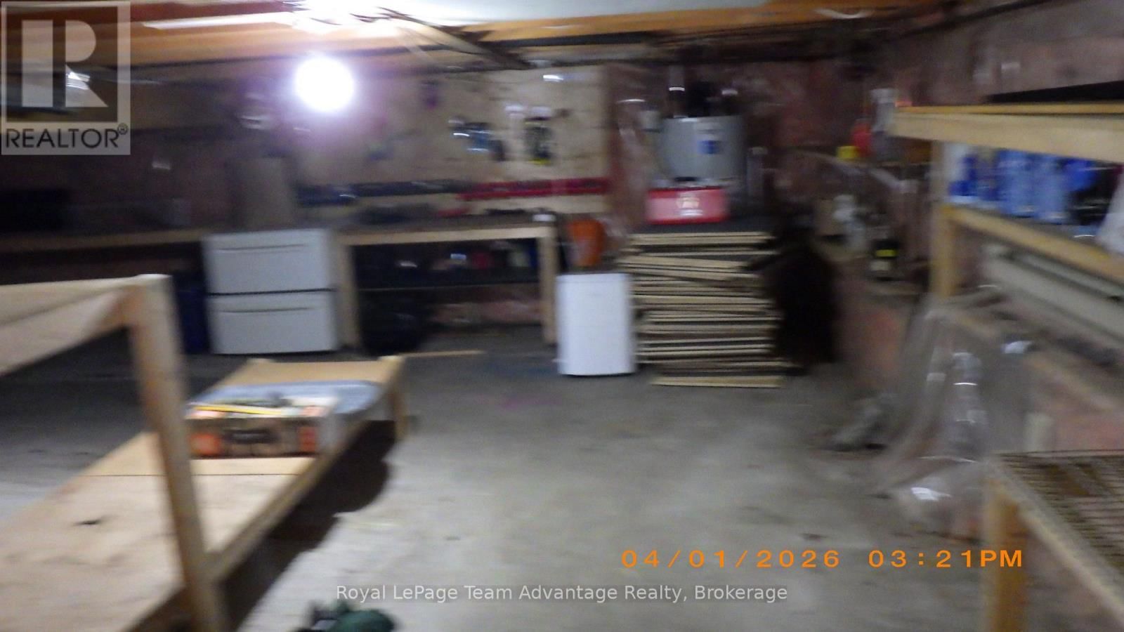 5 LOGANS LANE Image 8