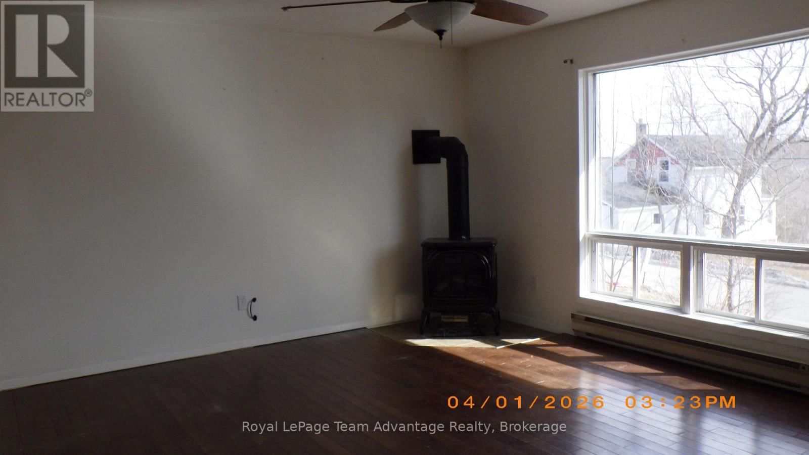 5 LOGANS LANE Image 9