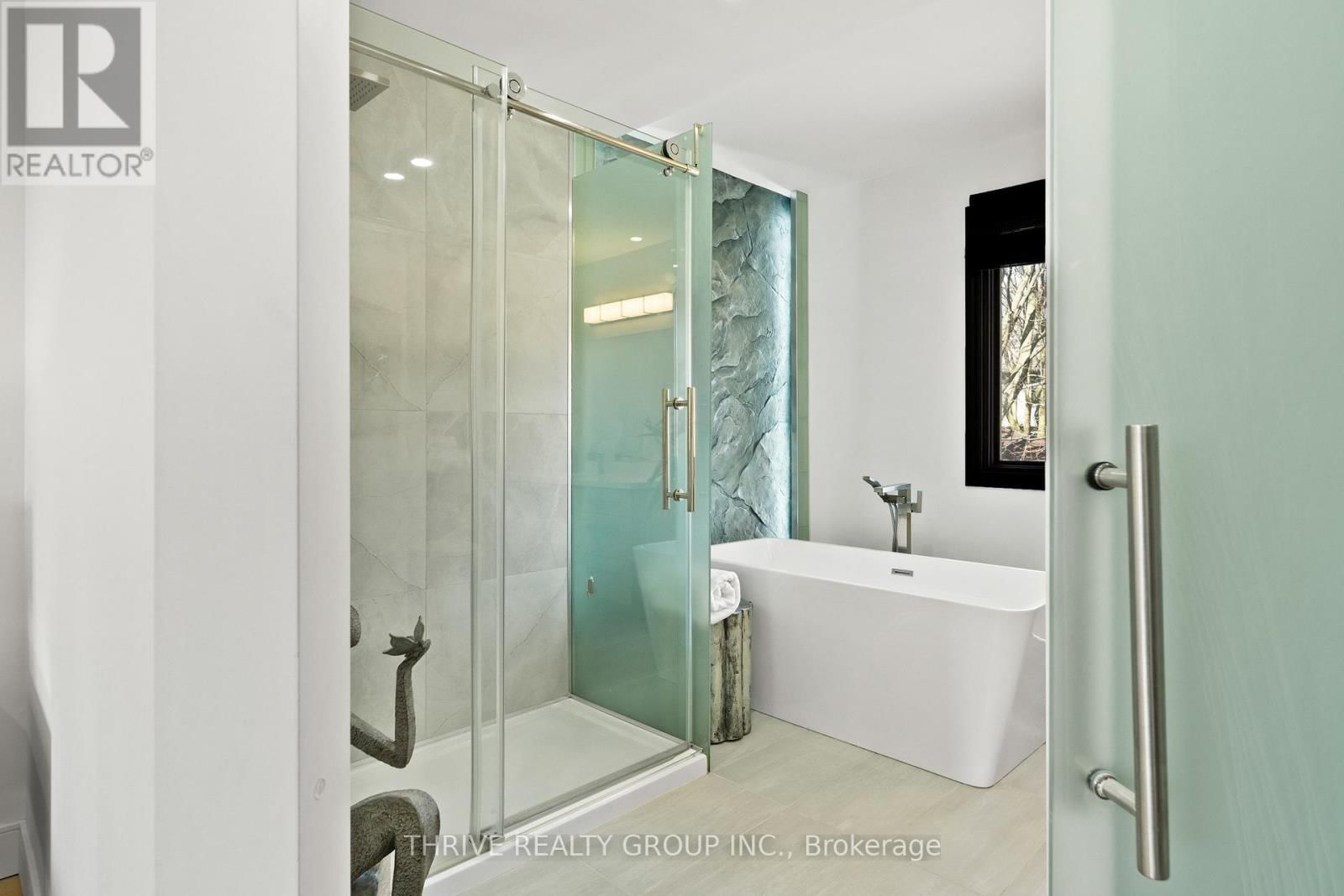 241 ANDOVER DRIVE Image 29