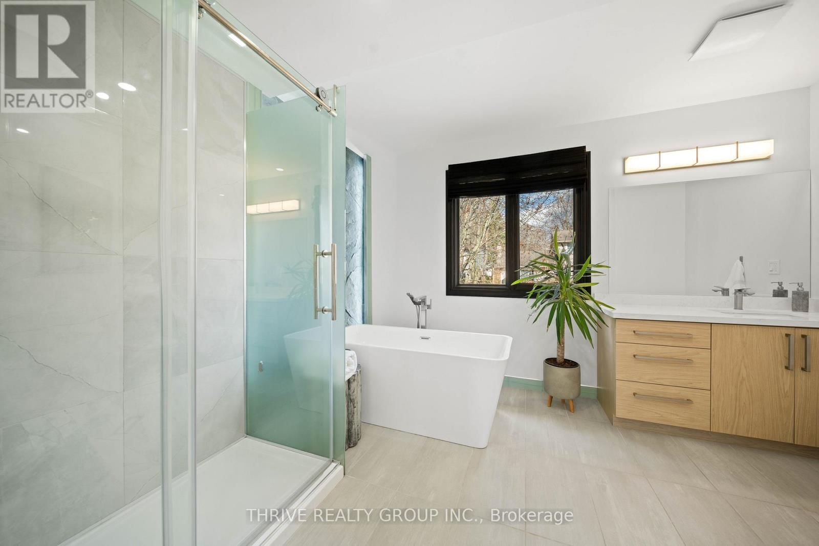 241 ANDOVER DRIVE Image 30