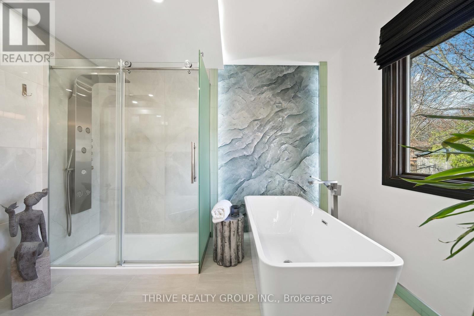 241 ANDOVER DRIVE Image 33