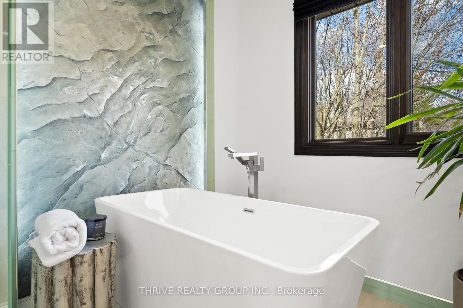 241 ANDOVER DRIVE Image 35