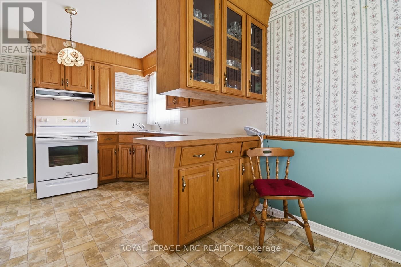 50 LEASIDE DRIVE Image 19