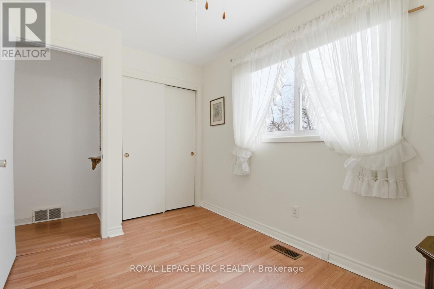 50 LEASIDE DRIVE Image 29