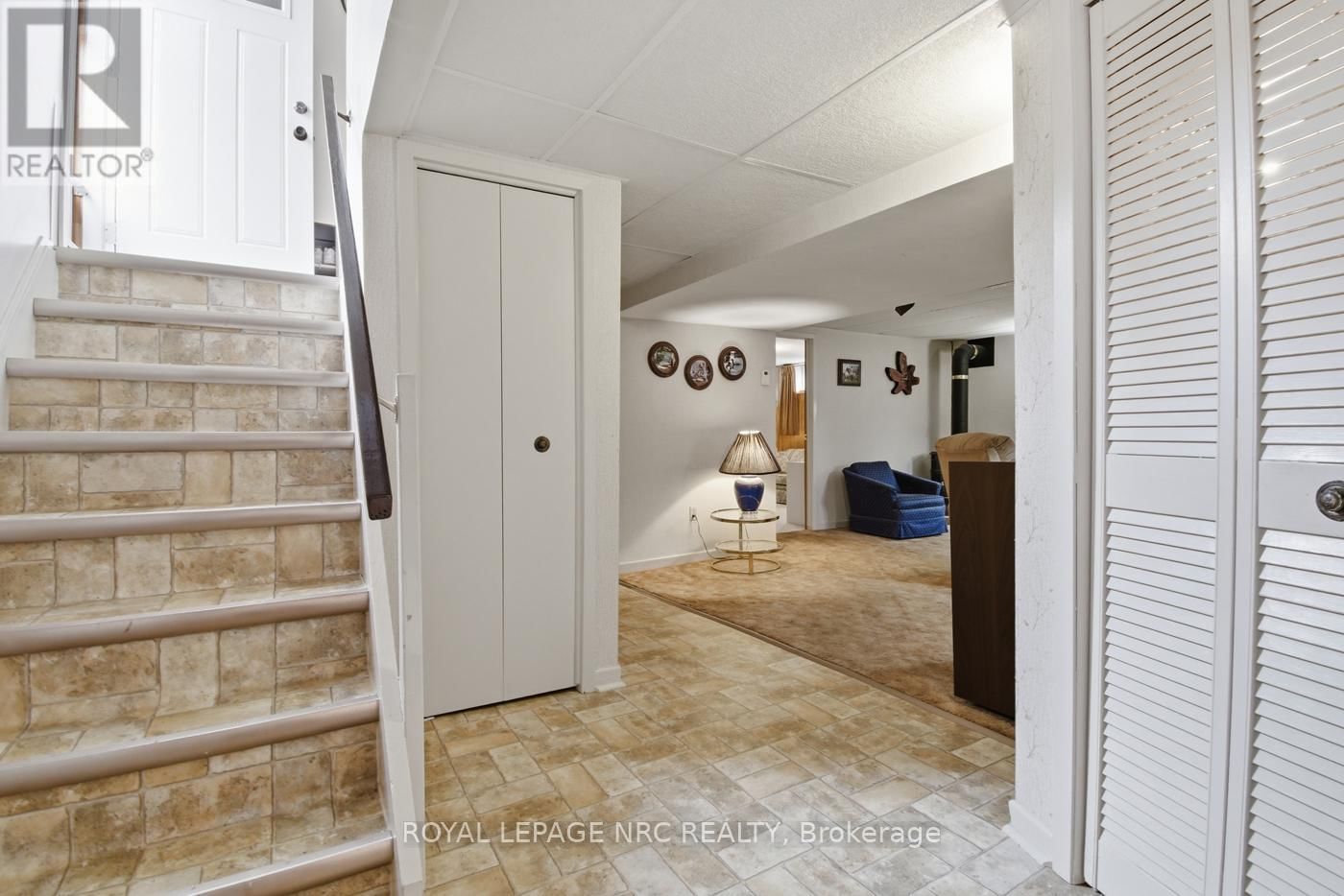 50 LEASIDE DRIVE Image 33