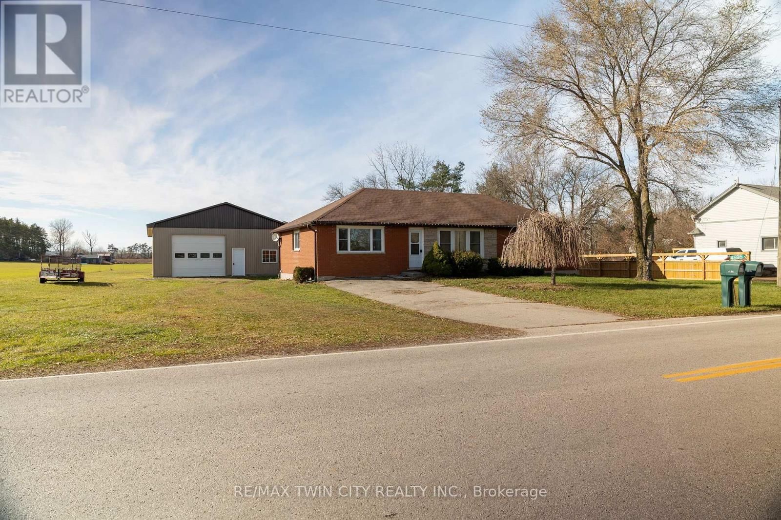 4595 KELVIN ROAD Image 2