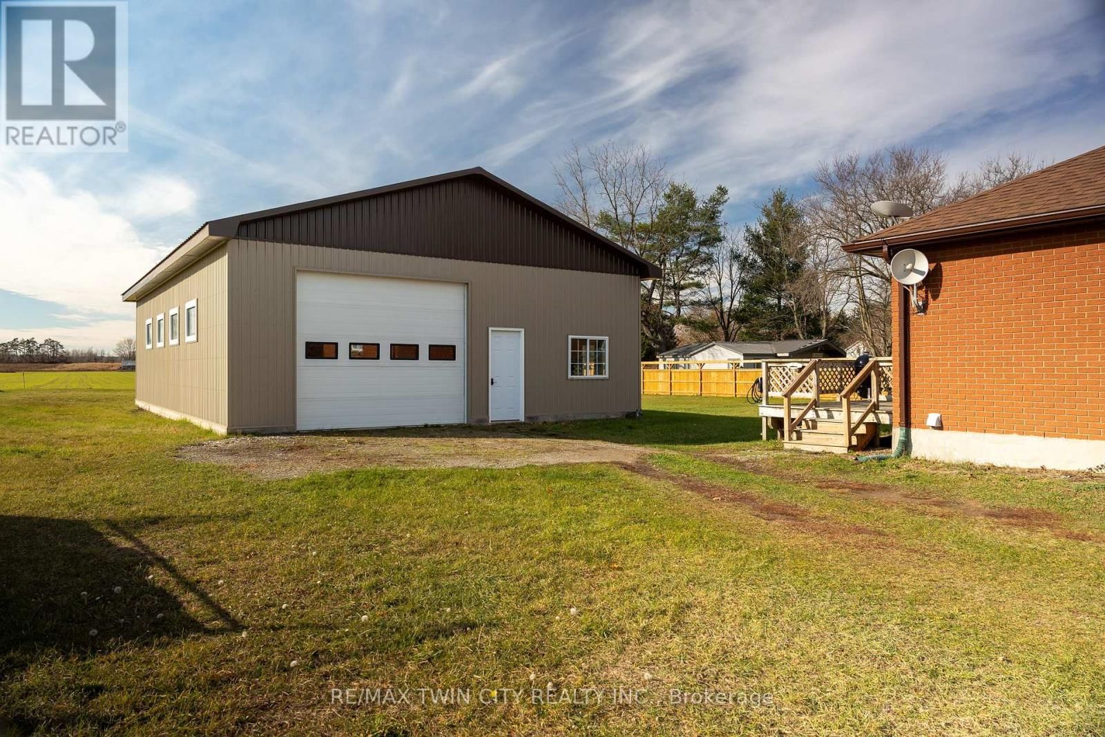 4595 KELVIN ROAD Image 5