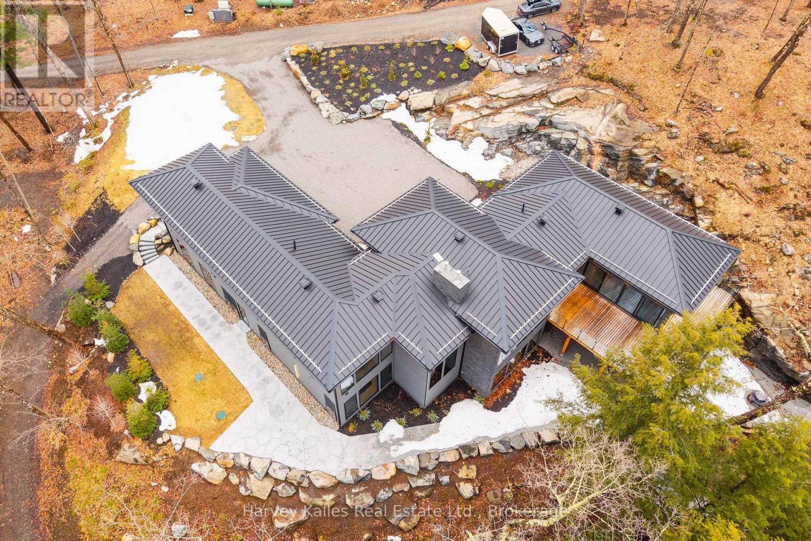 2 - 1013 HALL'S ROAD Image 12