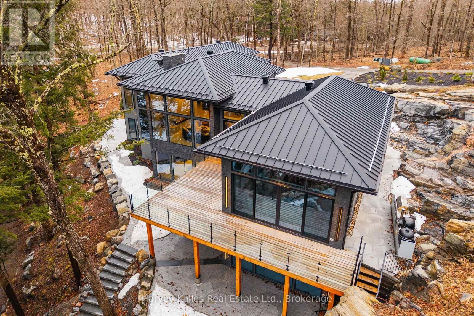 2 - 1013 HALL'S ROAD Image 13