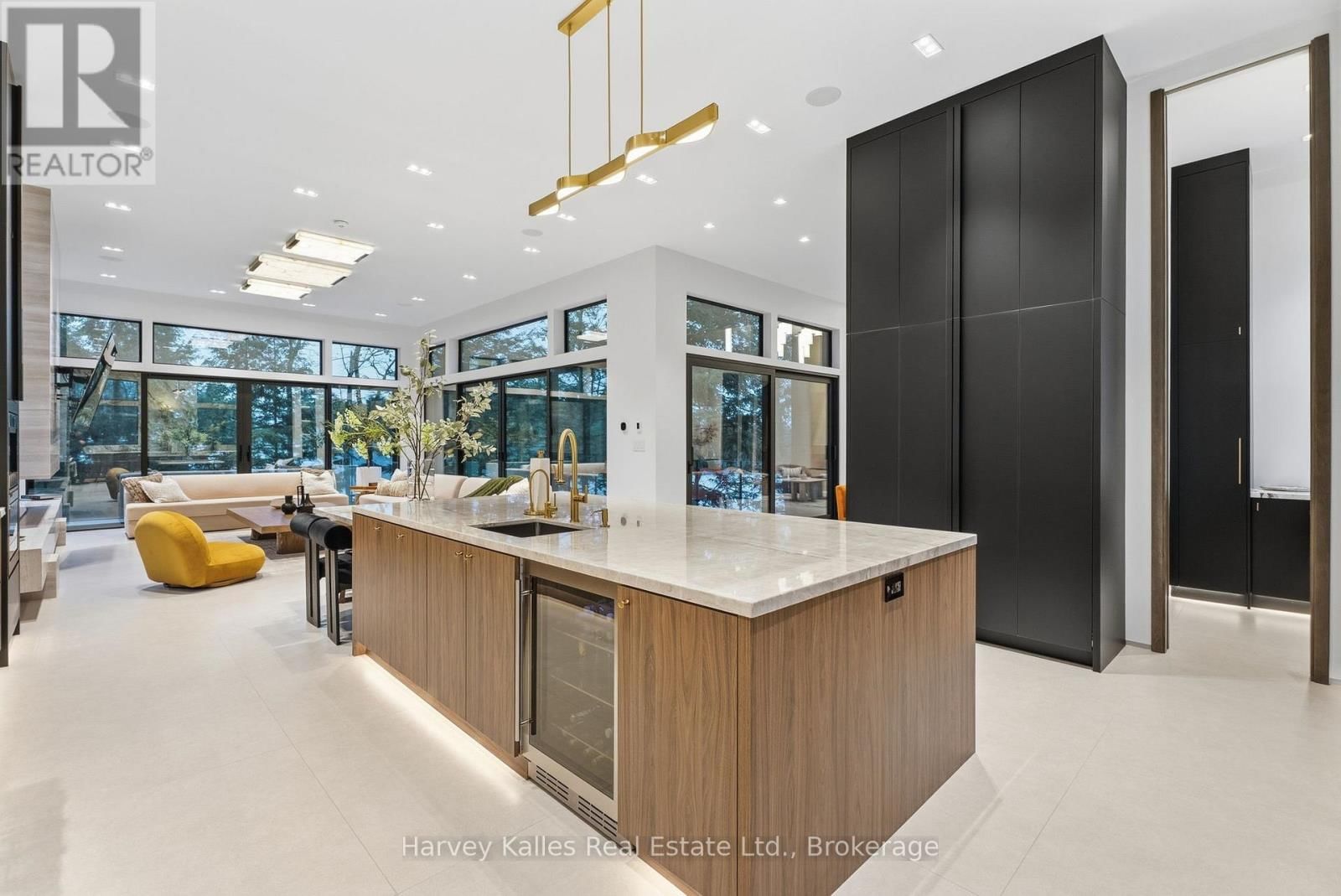 2 - 1013 HALL'S ROAD Image 28