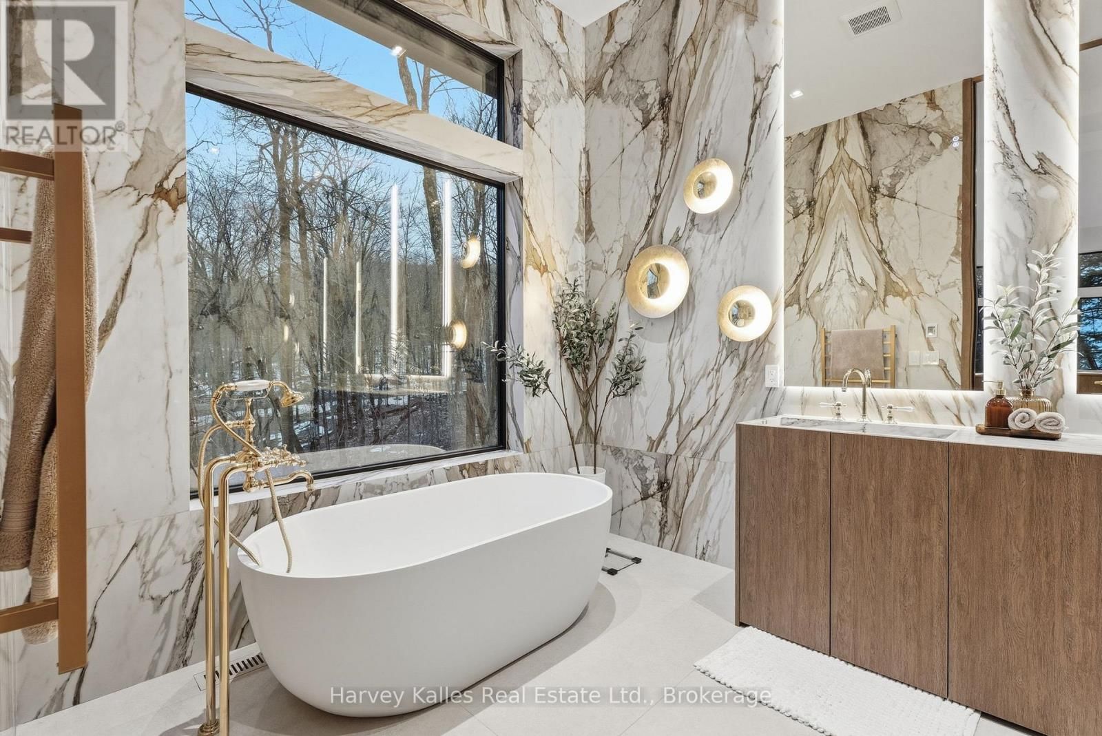 2 - 1013 HALL'S ROAD Image 35