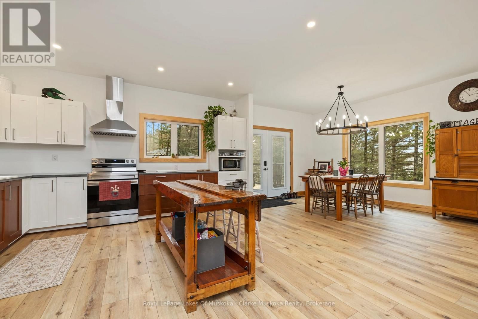 5 - 1062 PENNWOOD ROAD Image 7