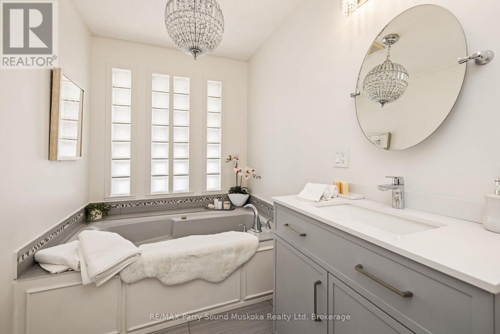 31 LAKE FOREST DRIVE Image 22