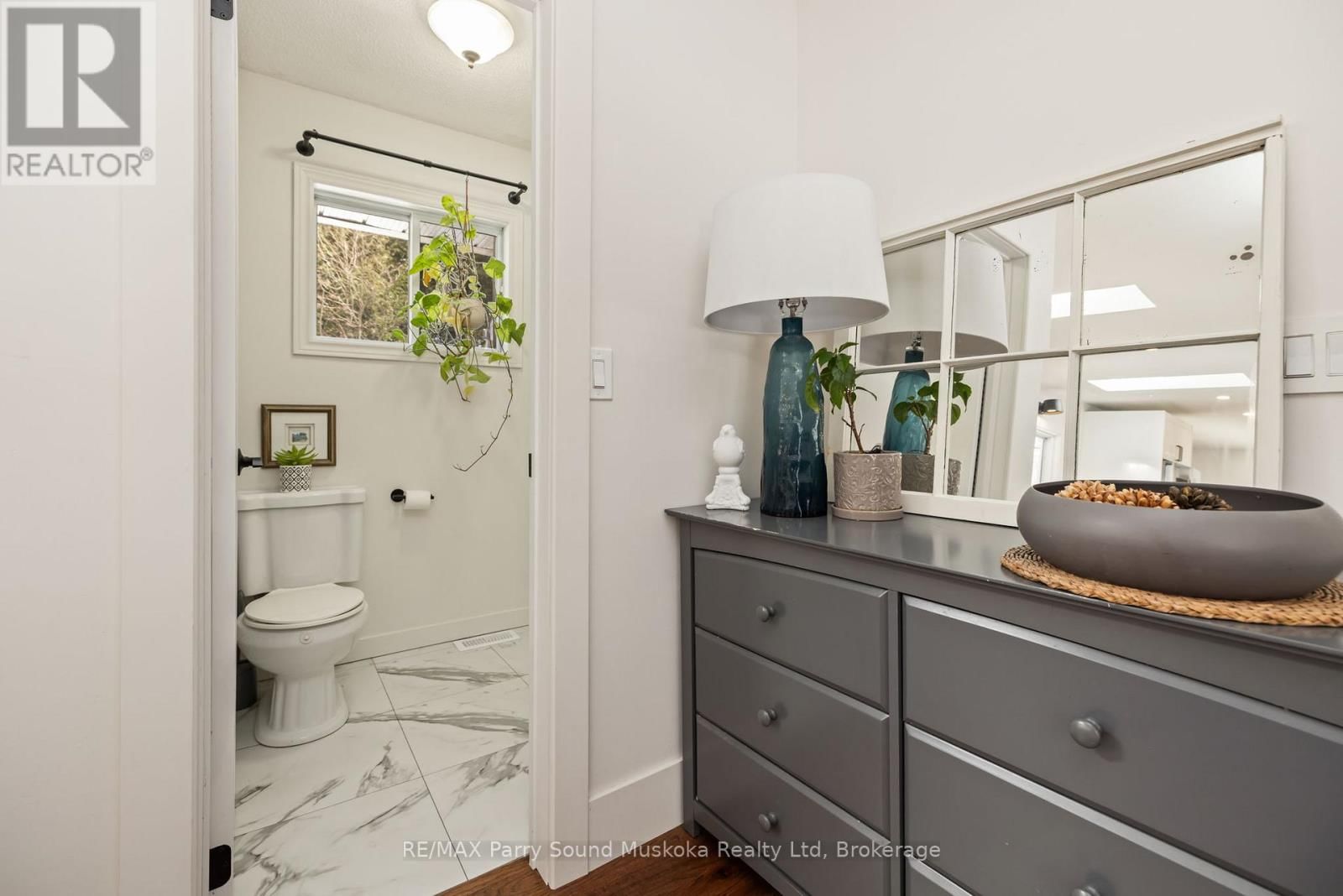 31 LAKE FOREST DRIVE Image 24