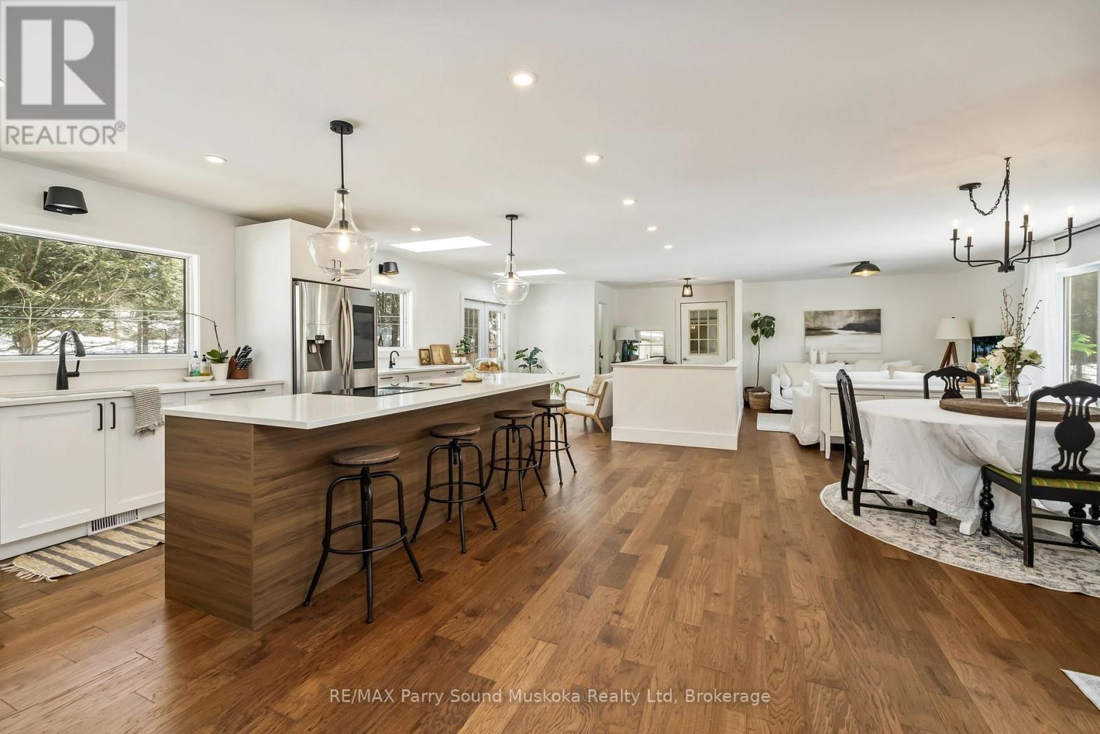 31 LAKE FOREST DRIVE Image 4