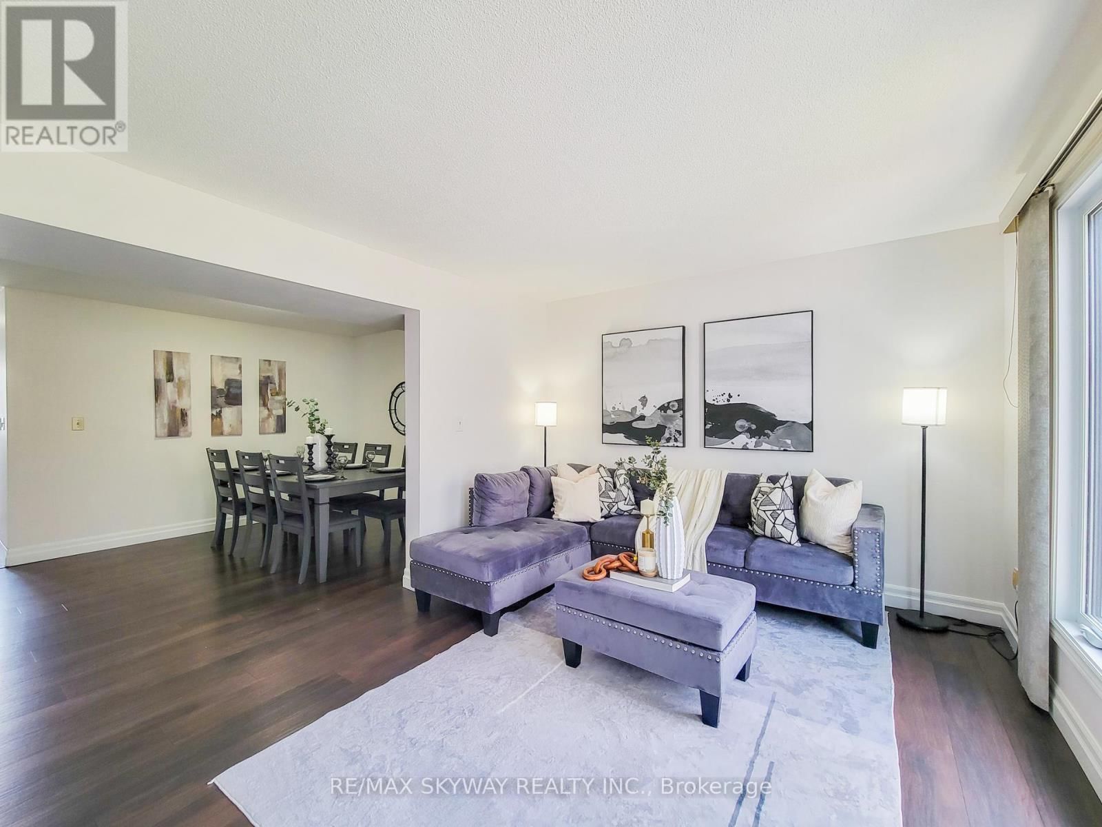 B - 56 HARRIS AVENUE Image 10