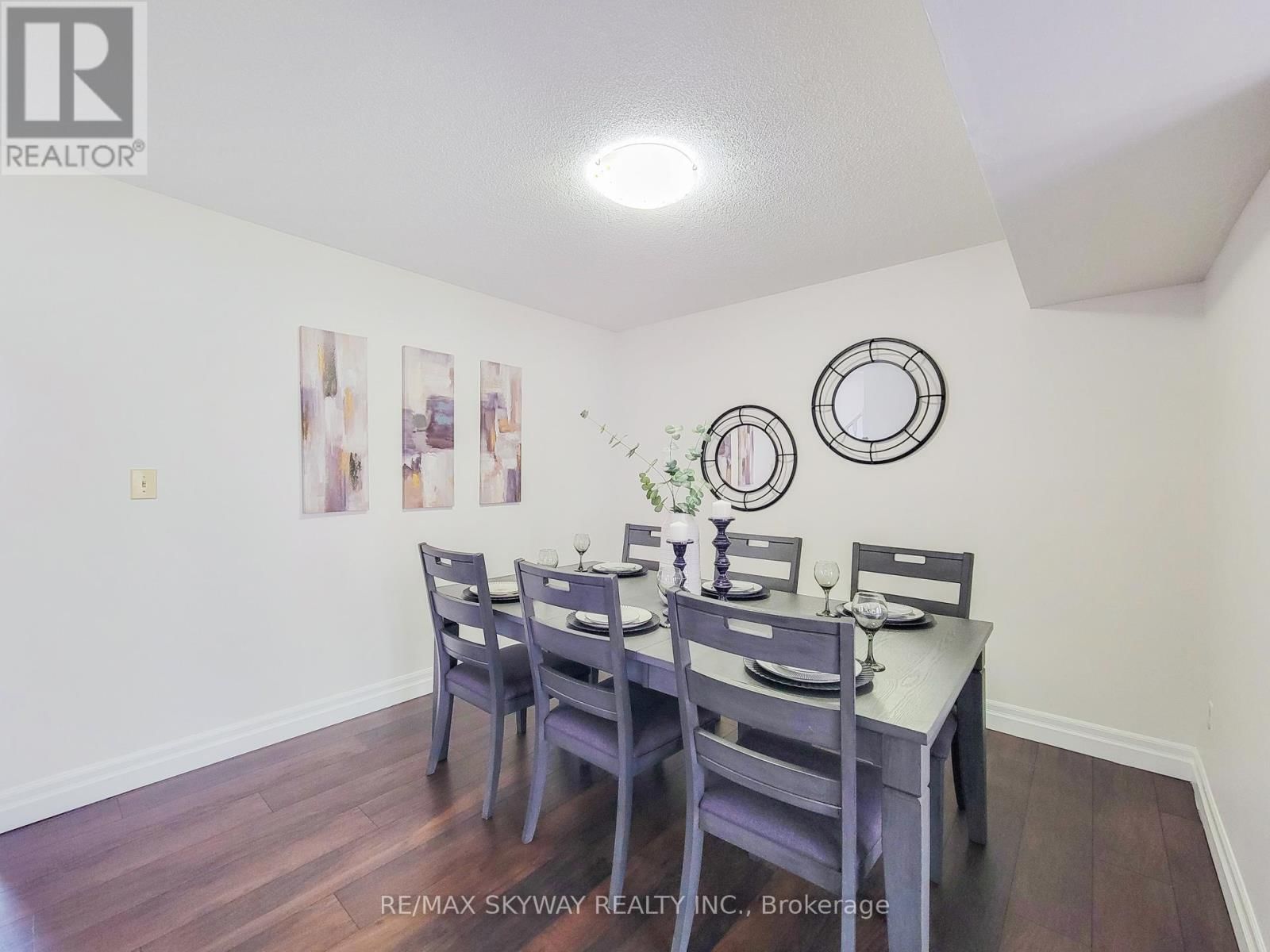 B - 56 HARRIS AVENUE Image 17