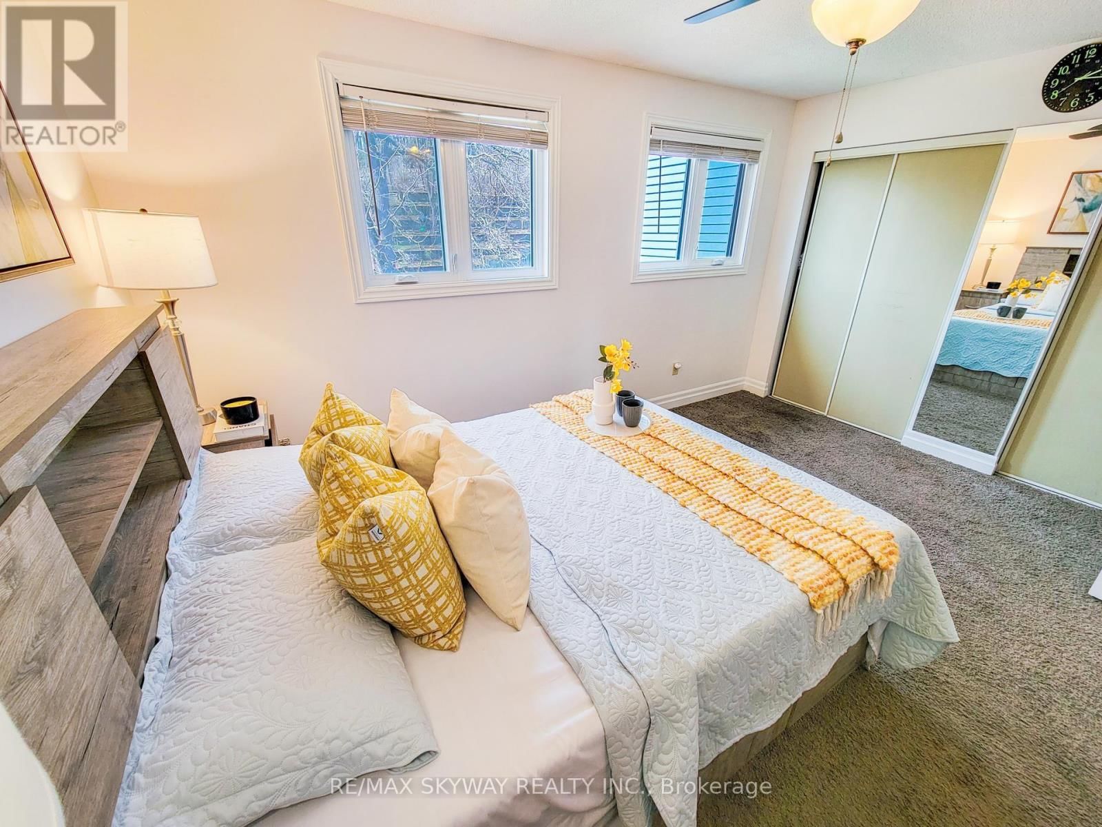 B - 56 HARRIS AVENUE Image 34