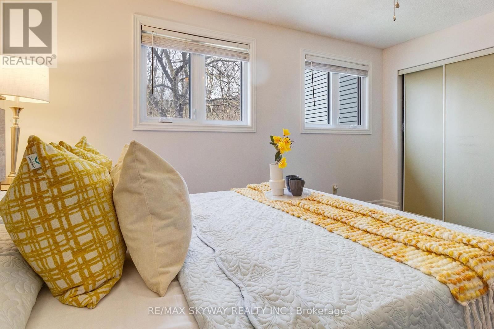 B - 56 HARRIS AVENUE Image 35