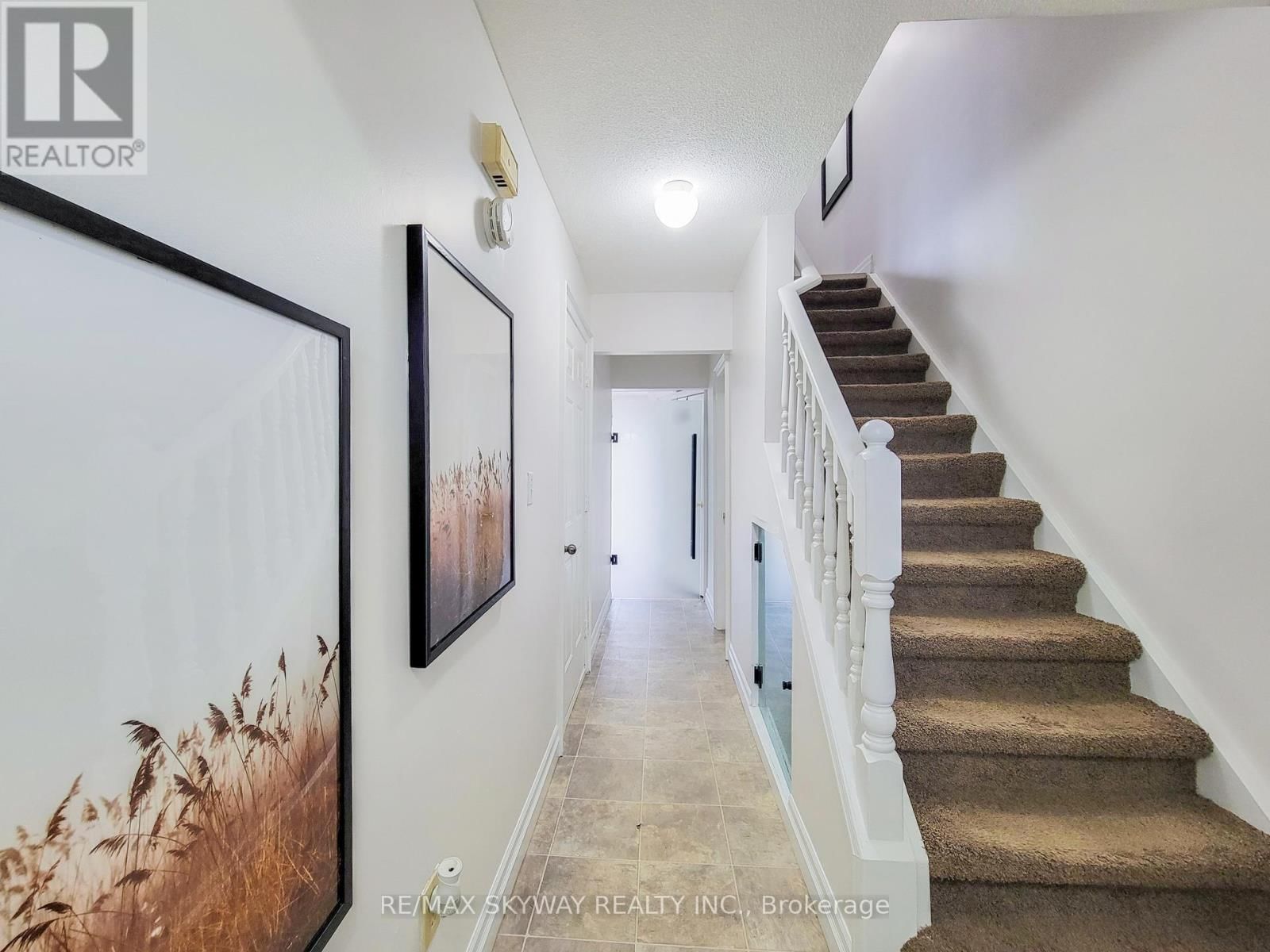 B - 56 HARRIS AVENUE Image 9