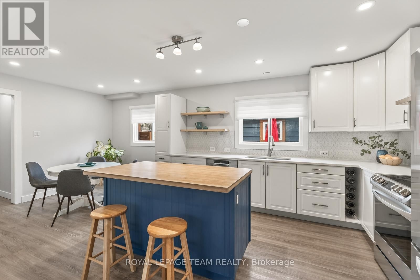 63 BIRCH AVENUE Image 13