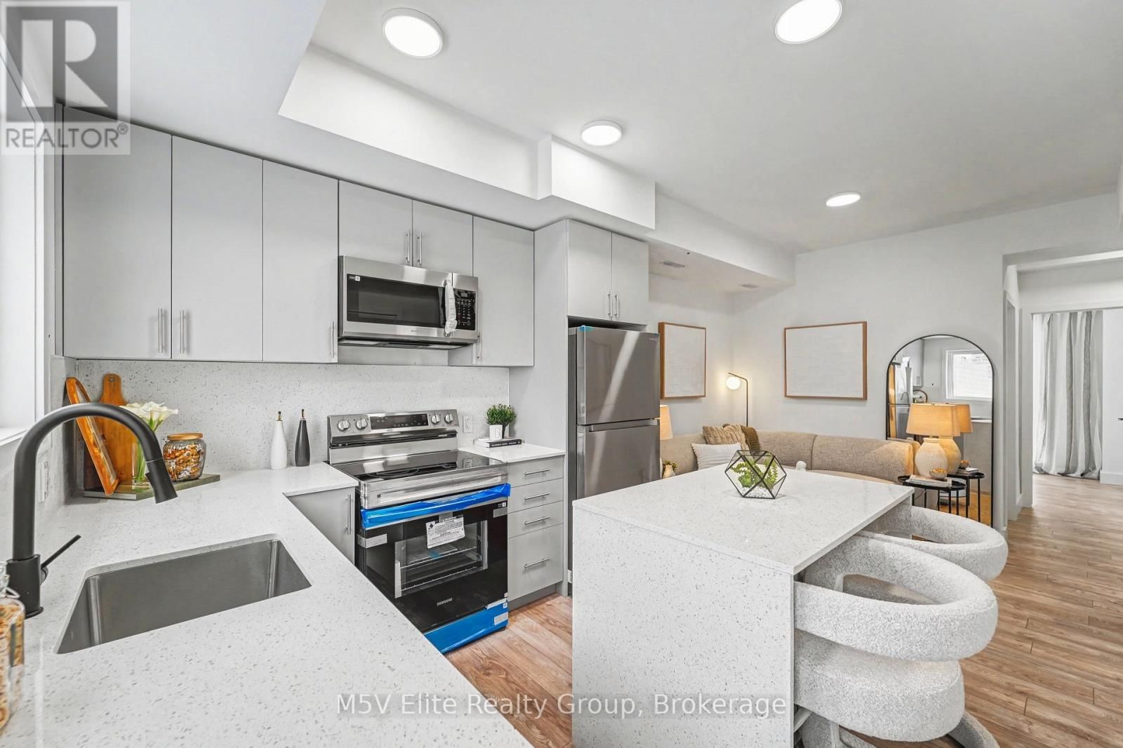 6638 MCLEOD ROAD Image 3