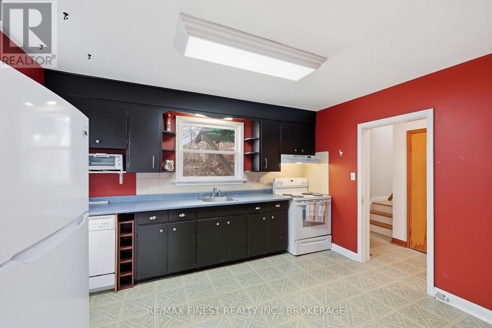 78 HATTER STREET Image 10