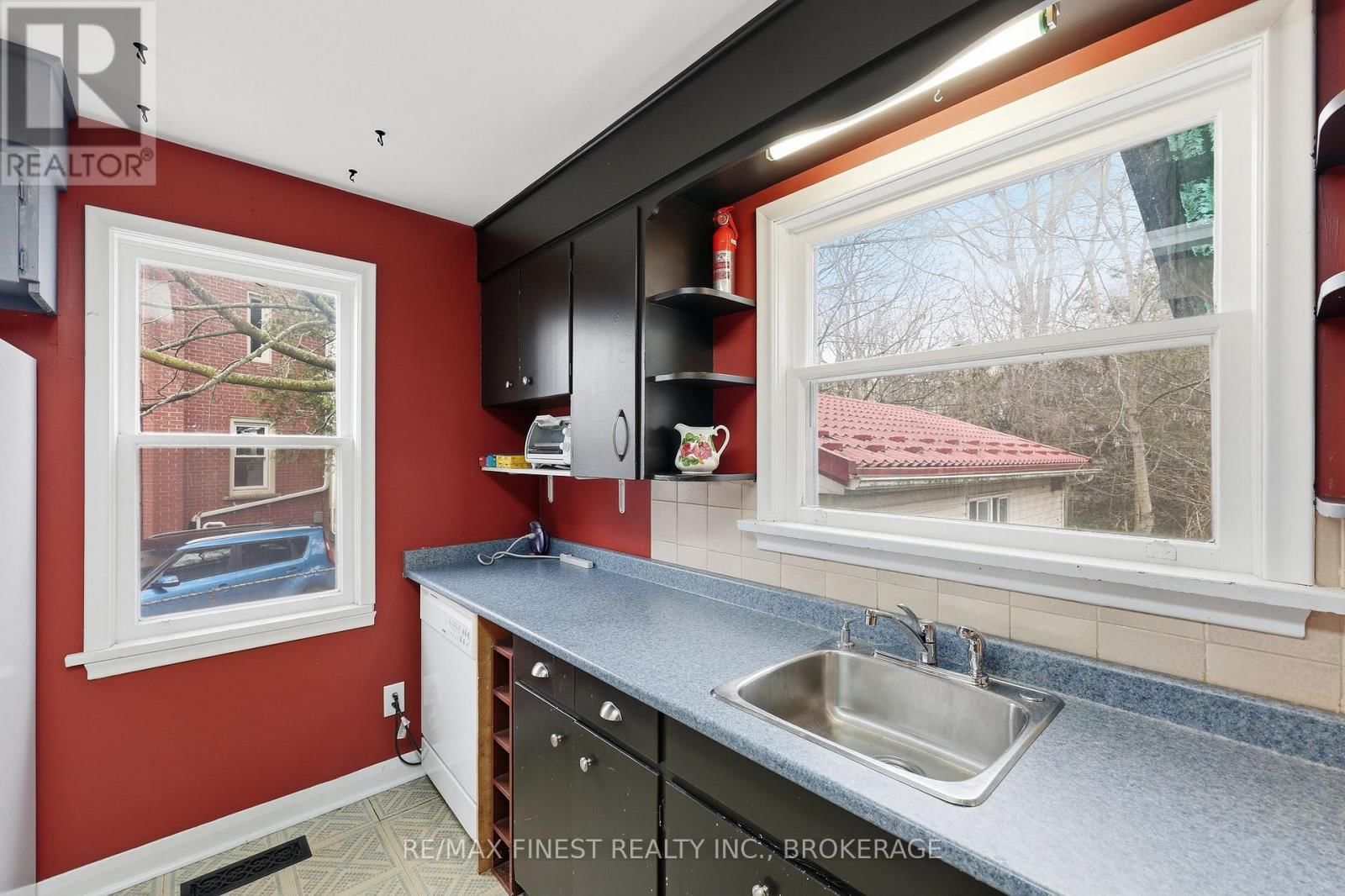 78 HATTER STREET Image 12