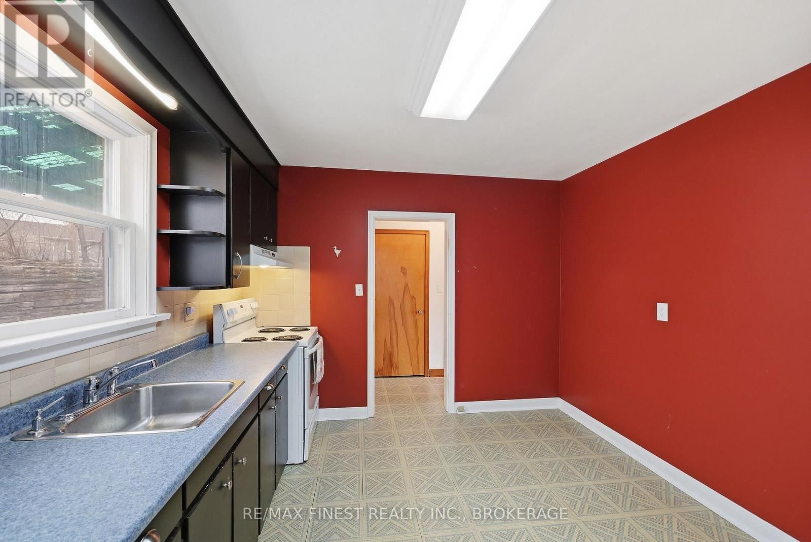 78 HATTER STREET Image 13