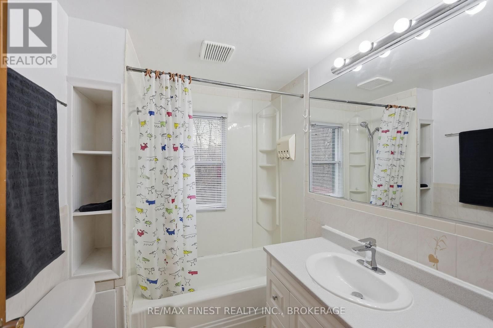 78 HATTER STREET Image 19